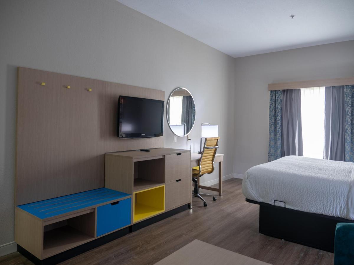 Days Inn & Suites By Wyndham Savannah North I-95 Порт Уэнтворт Экстерьер фото