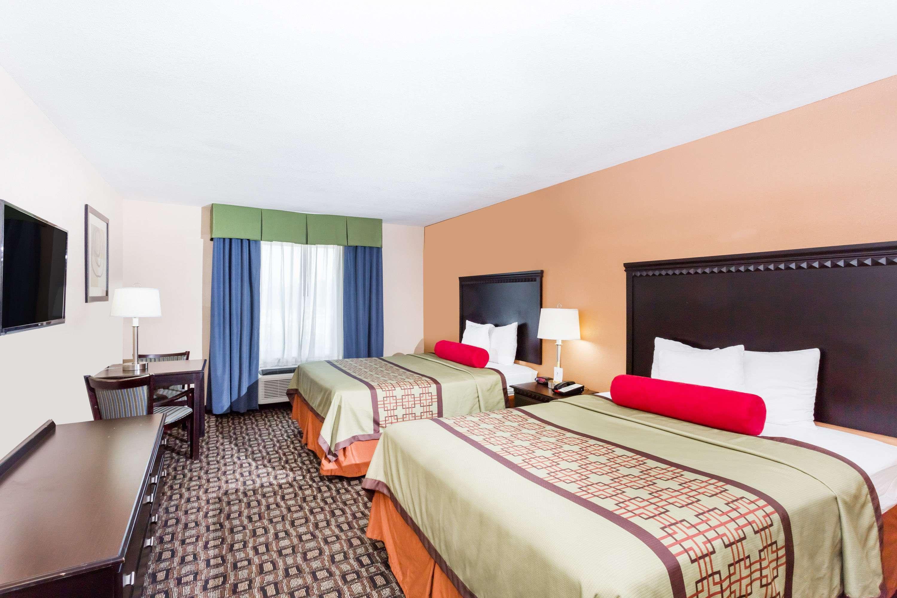 Days Inn & Suites By Wyndham Savannah North I-95 Порт Уэнтворт Экстерьер фото