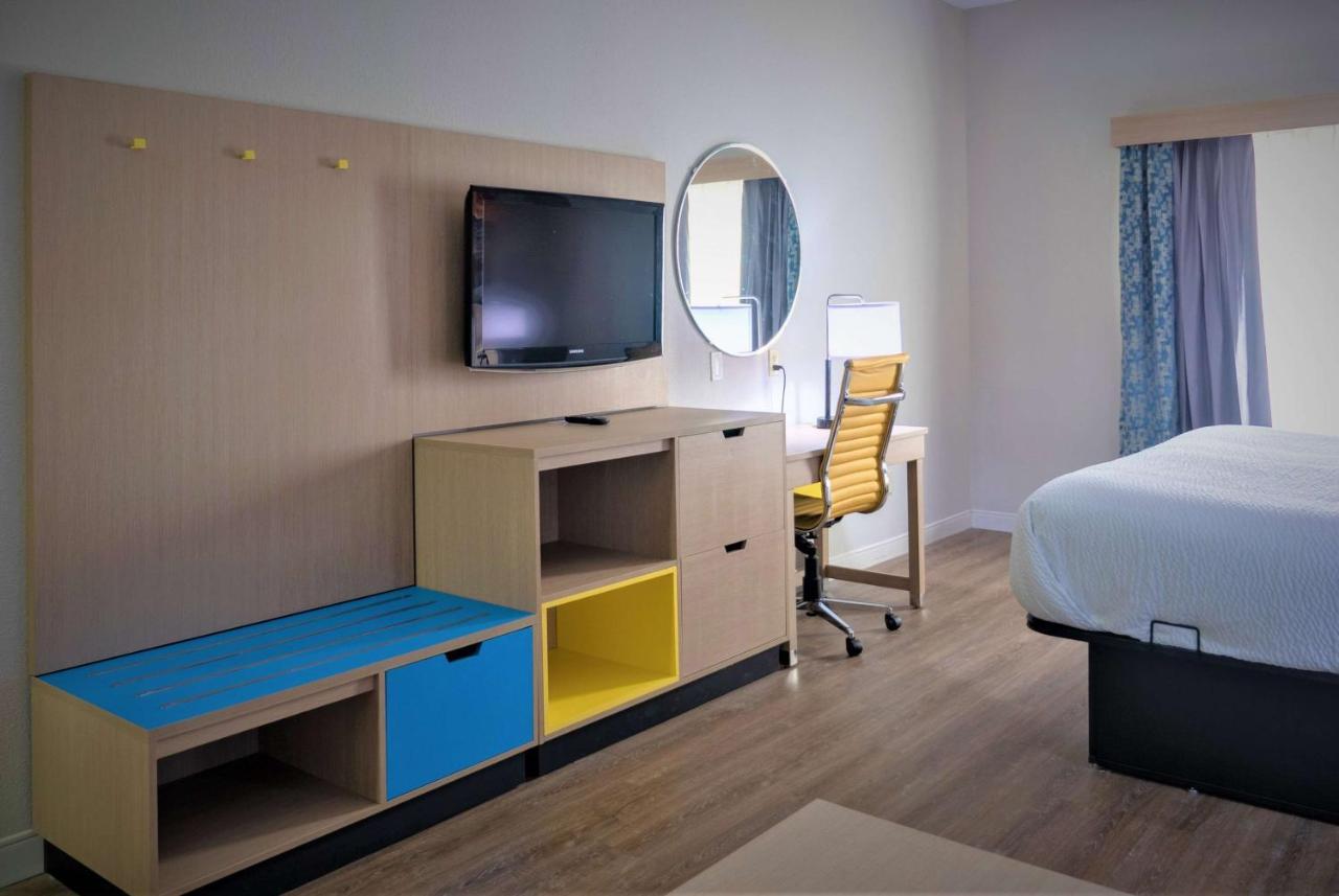 Days Inn & Suites By Wyndham Savannah North I-95 Порт Уэнтворт Экстерьер фото